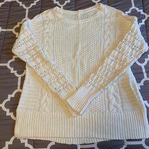 White knit pullover sweater